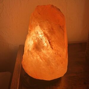 Himalayan salt lamp
